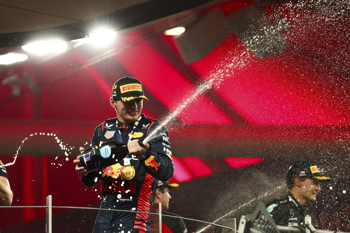 A Las Vegas vince Russell, Verstappen conquista il quarto titolo