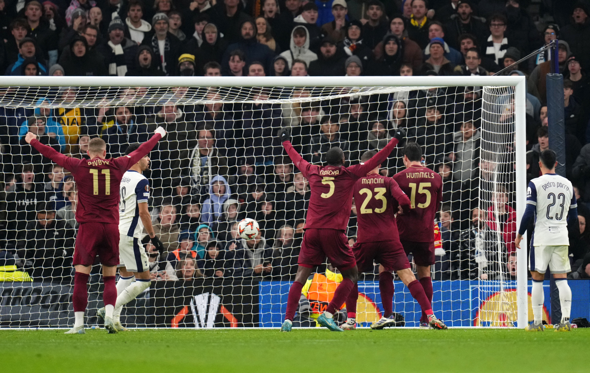 Hummels pareggia al 91°, Tottenham-Roma 2-2